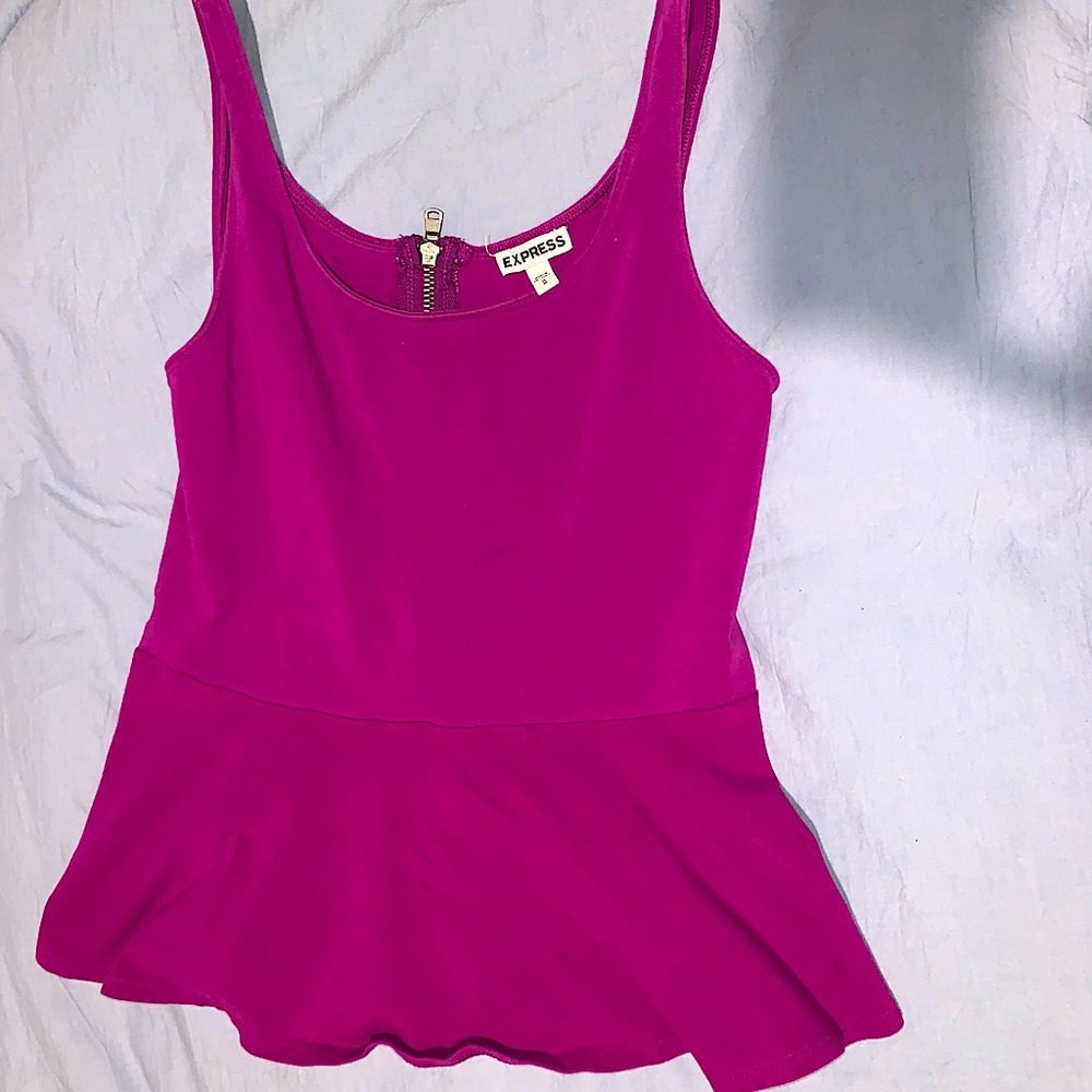Dark pink express top